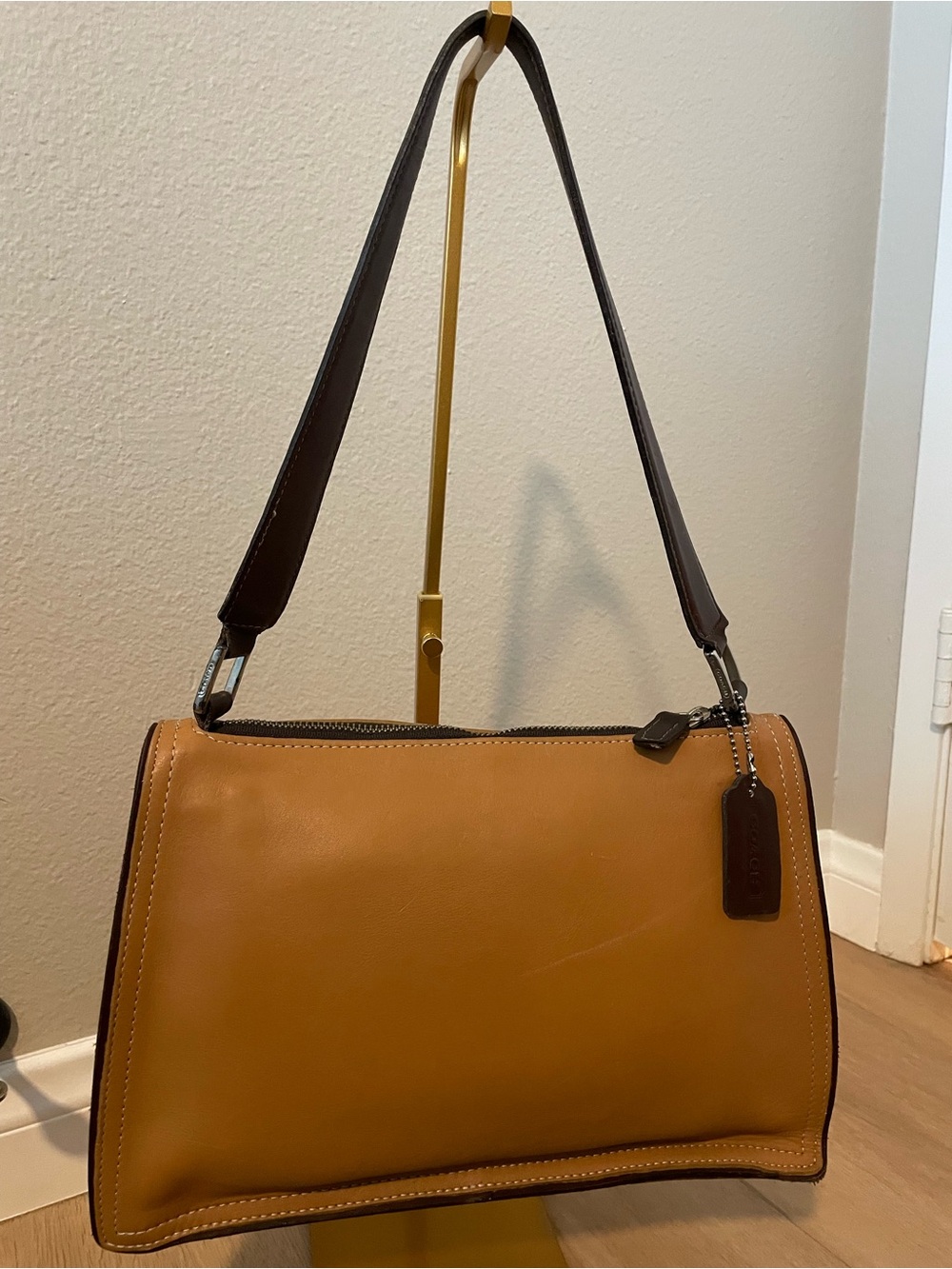 Vintage Coach 9144 Legacy Studio Flap Camel Brown Leather Shoulder Bag Y2K - Picture 3 of 13